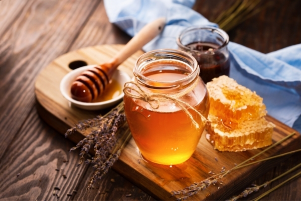 فوائد سحرية للعلاج بالعسل